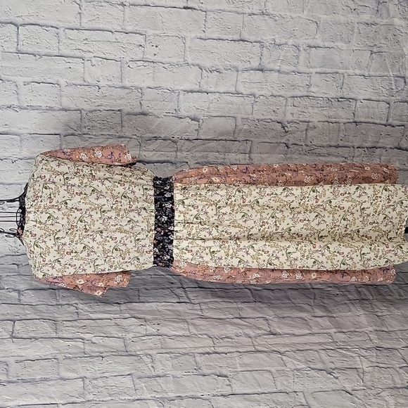 *PIPER & SCOOT Floral Patchwork Dress Medium - Picture 7 of 8